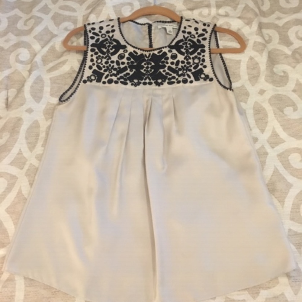Sleeveless top